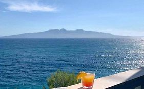 Kalemi'S Beachside Hotel